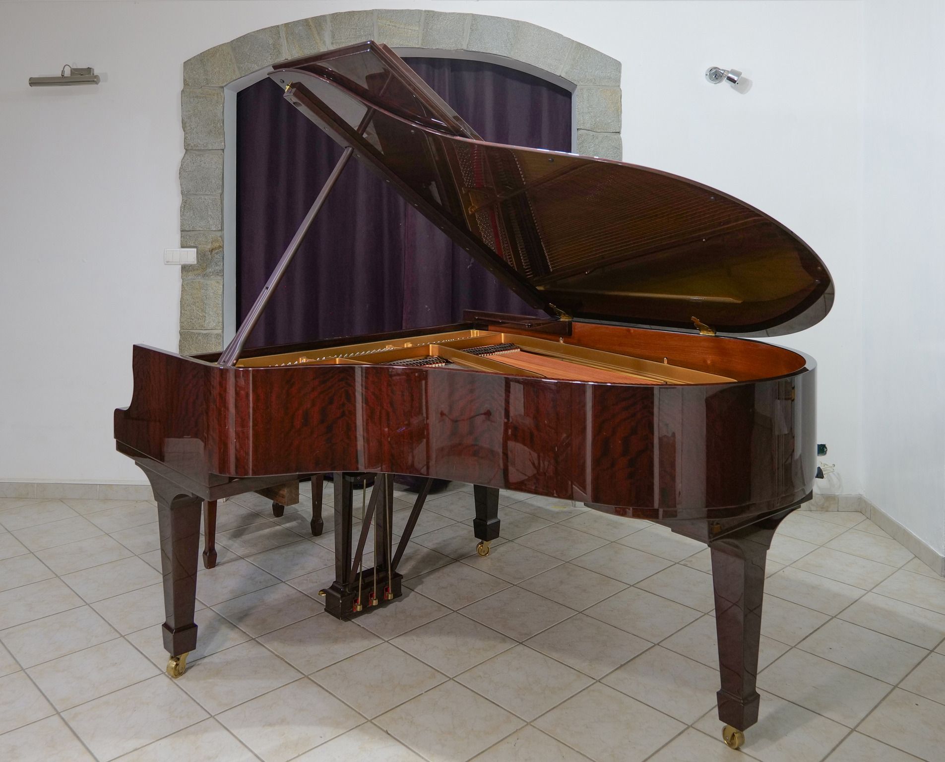 Hamburg-built Steinway Model O-180